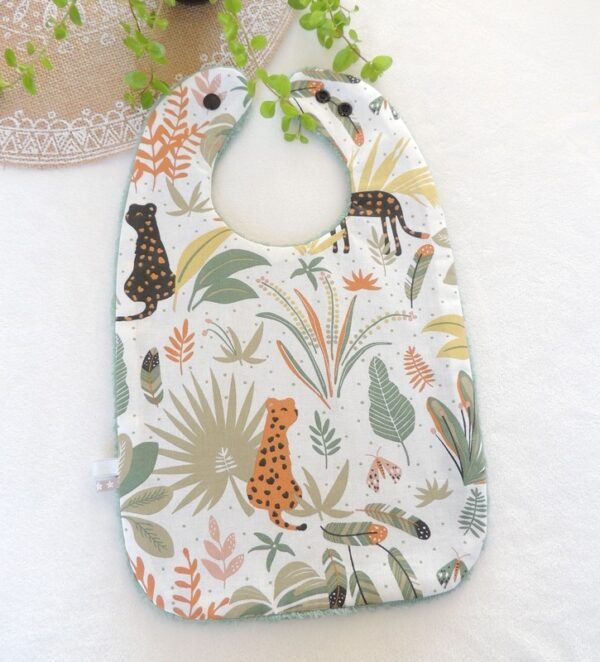 Bavoir personnalisé micro éponge bambou tout doux jungle vert léopard