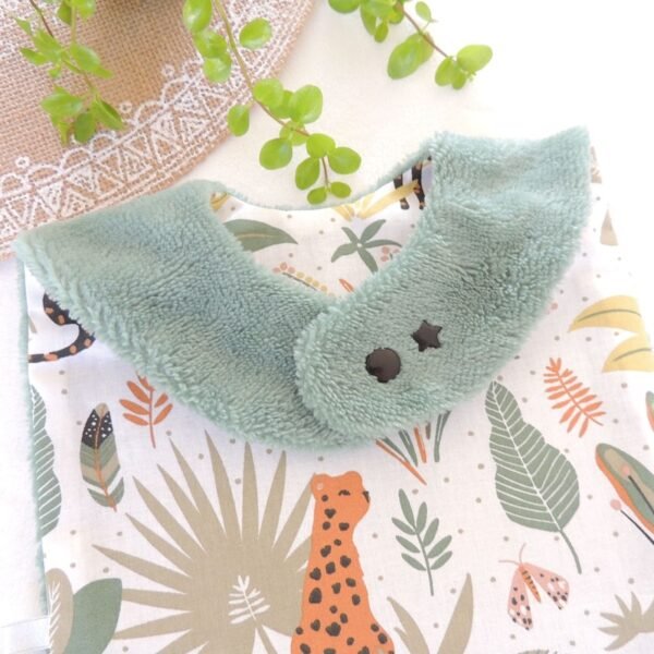 Bavoir personnalisé micro éponge bambou tout doux jungle vert léopard