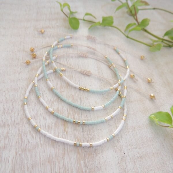 Bijoux - Bracelet fin en perles japonaises Miyuki blanc vert d'eau doré or