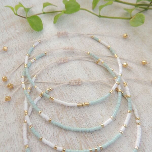 Bijoux - Bracelet fin en perles japonaises Miyuki blanc vert d'eau doré or