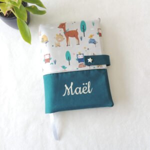 Protège carnet de santé personnalisé motifs animaux de la forêt